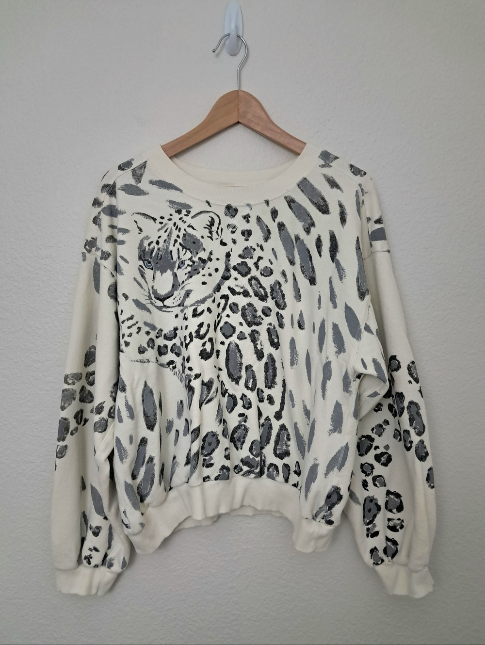 Anthro Pilcro The Niki Bubble Sleeve Sweatshirt Snow Leopard Animal Print